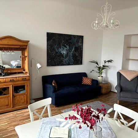 Casa Nostra - Sonnige Wohnung Direkt Am Augarten Vienna Luaran gambar