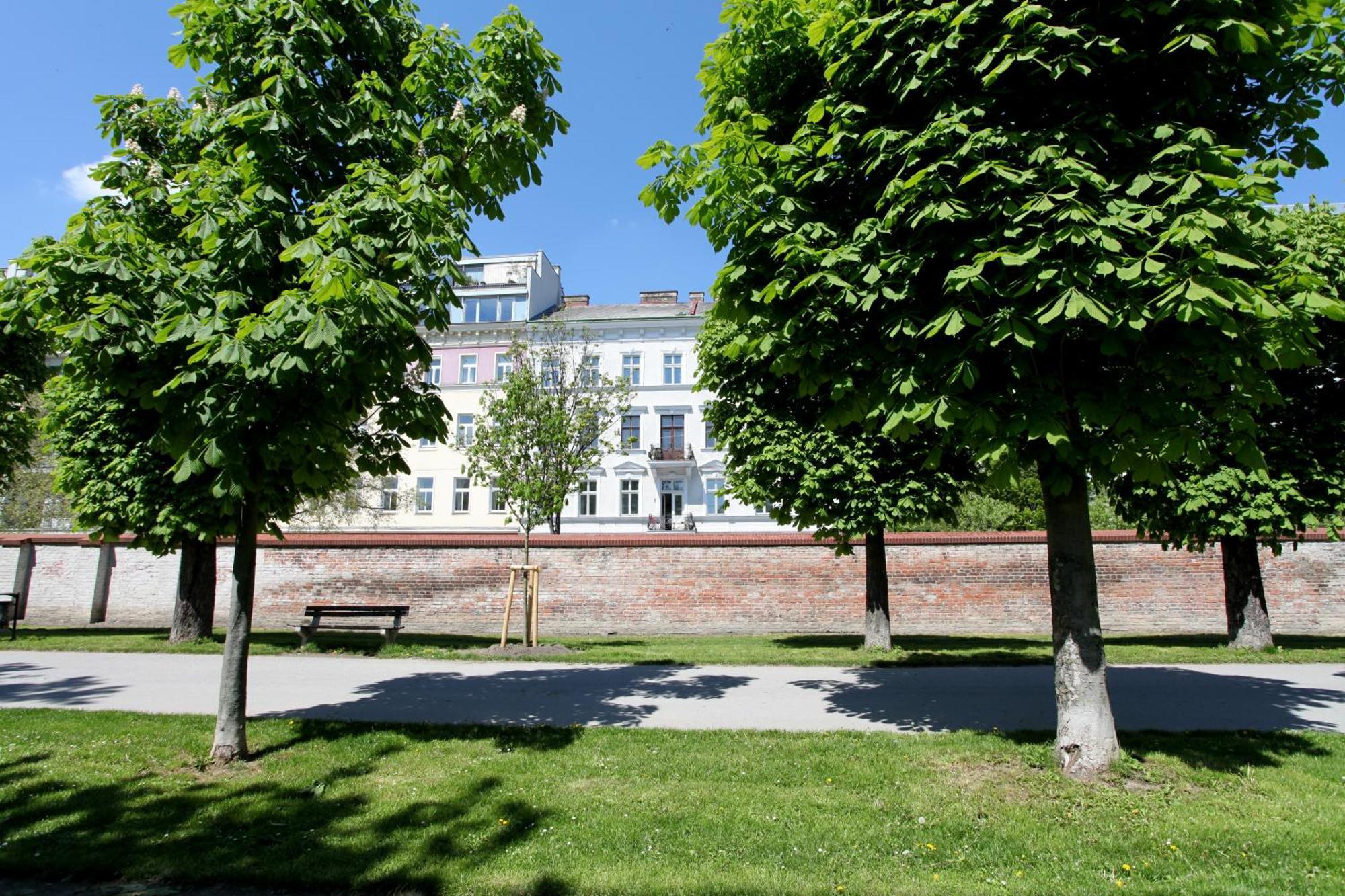 Casa Nostra - Sonnige Wohnung Direkt Am Augarten Vienna Luaran gambar